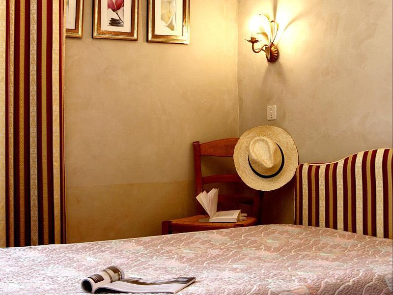 מלון Saint-Vallier-de-Thiey Logis Le Relais Imperial מראה חיצוני תמונה